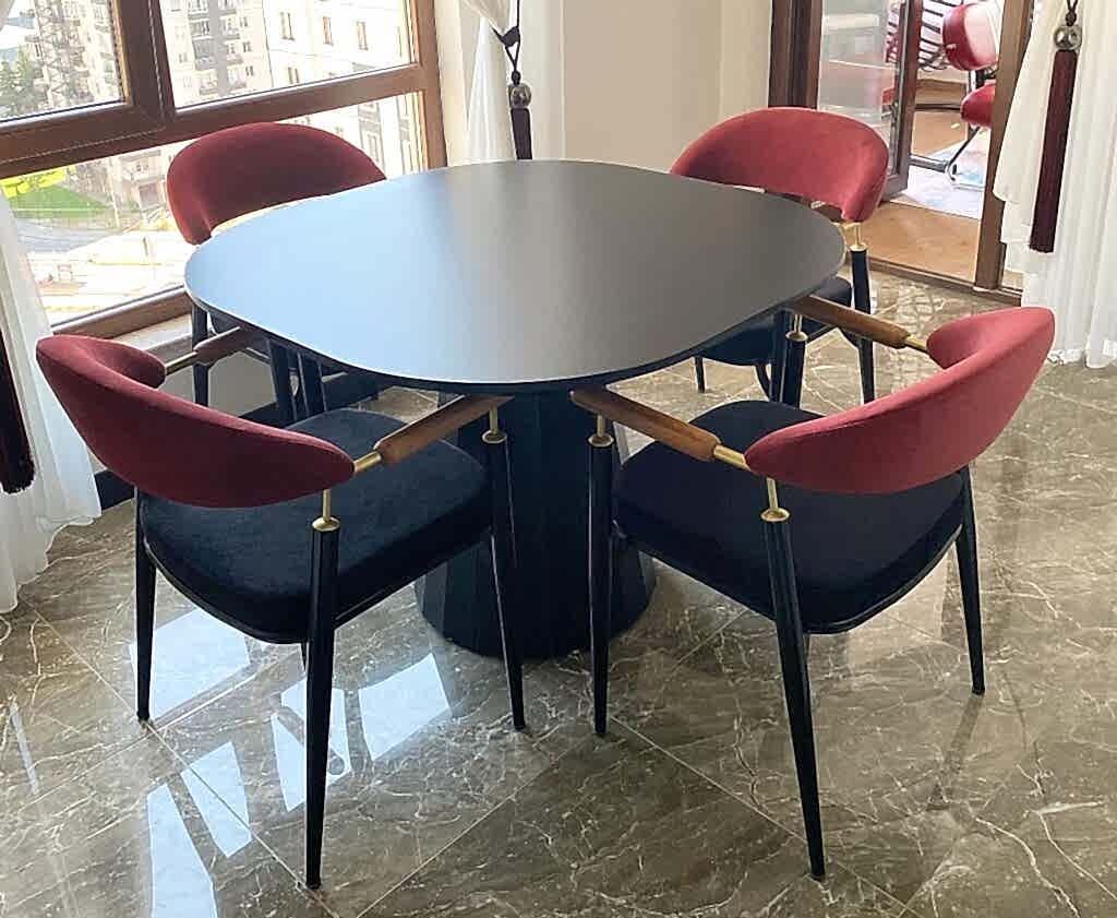 İtalyan Kesim Jumbo Masa / Quatro Sandalye